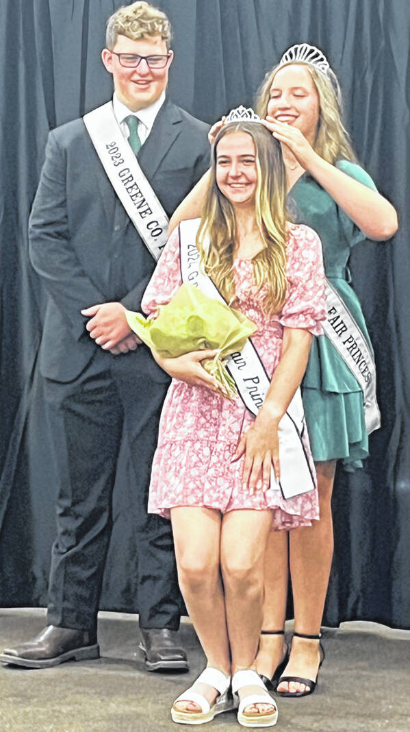 Nerves aside, Heider becomes fair queen